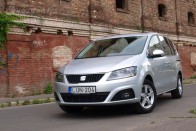 Először azt hittem, vakmerő dolog a hatalmasra nőtt SEAT Alhambrába egy aprócska motort beépíteni. Tévedtem, ésszerű kombináció ez.