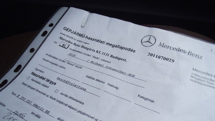 Feketén-fehéren jól látszik a bajnok nyoma!