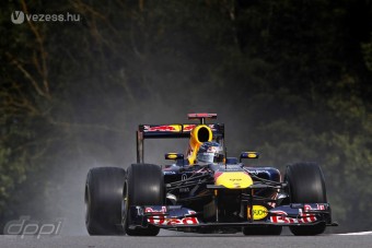 F1: Ha esik, ha nem, Vettelé a pole