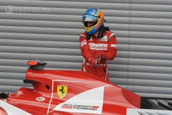 F1: Alonso Perezen bukott