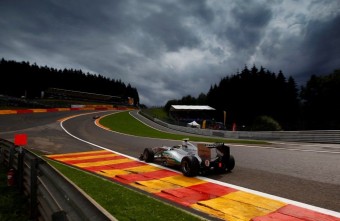 F1: Bocsánatot kért Schumitól a Mercedes