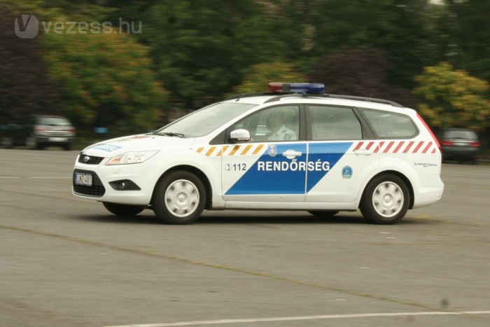 A rendőrök nem üldöznek, csak követnek 6