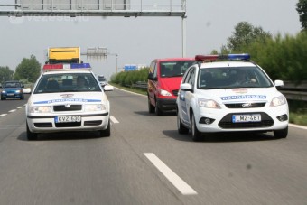 A rendőrök nem üldöznek, csak követnek