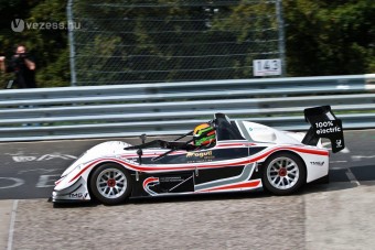 Rekordot döntött a Toyota villanyautója