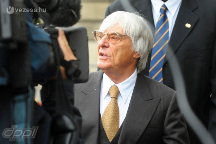 F1: Kínos kérdések várnak Ecclestone-ékra