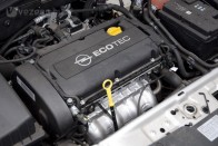 Csalódás az Opel motorja, gázreakciója kiábrándító