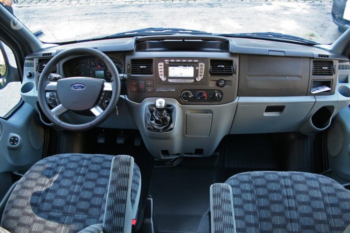 Sok pénzt spórol az új Ford Transit 9 | Vezess Nem frázis, személyautós a belseje