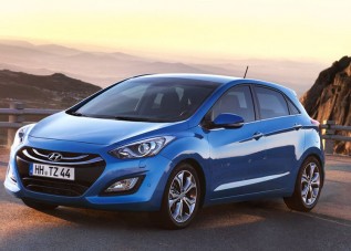 Az első fotók az új Hyundai i30-ról