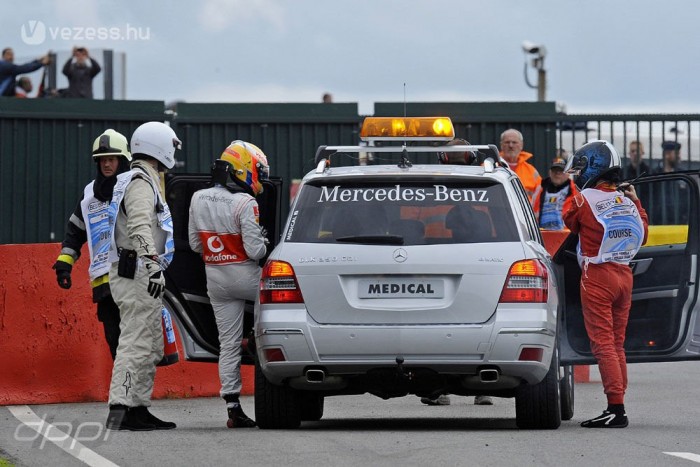 F1: Hamilton nem érez fájdalmat