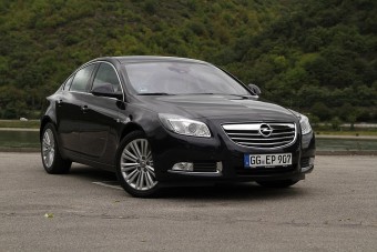 Smink helyett több belső érték: Insignia 2012