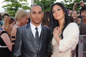 F1: Hamilton ragaszkodik a celebséghez