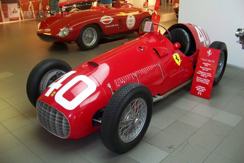 Ahol még a mosdóban is Ferrari V12-es van 4