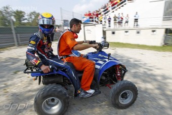 F1: Webber feladta a világbajnokságot