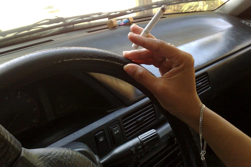 Sok magyar szerint a vezetés közbeni evés vagy dohányzás nem veszélyes, de az elmaradó index igen