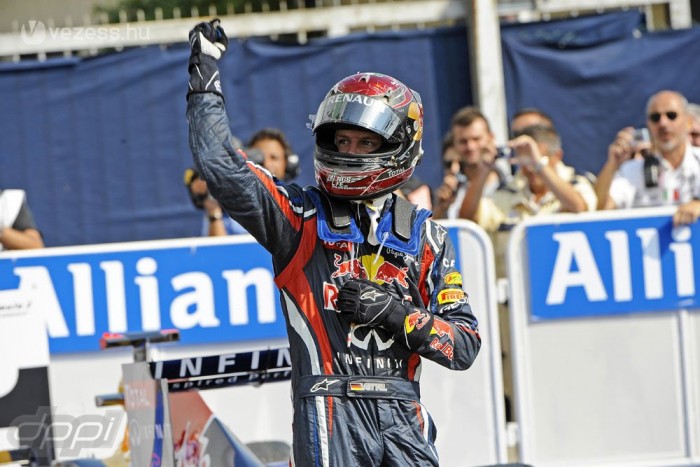 F1: Vettelnek csak Alonso lehet akadály