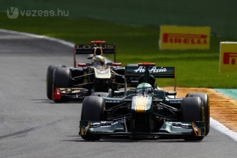 F1: Kiegyezett a két Lotus