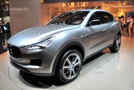 Porsche Cayenne-ellenfél a Maseratitól 16