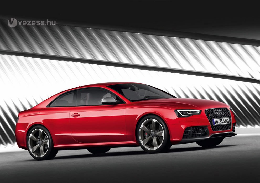 Új ruhában az Audi RS5 7