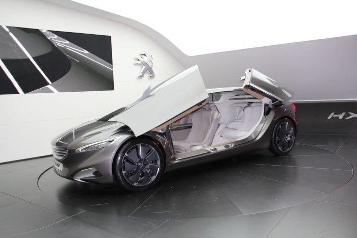 Még kávéfőző is van!