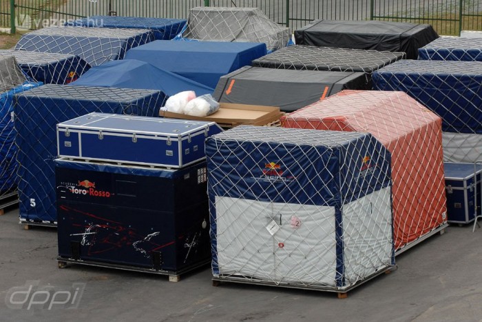 F1: Fizetnek a csapatok helyett