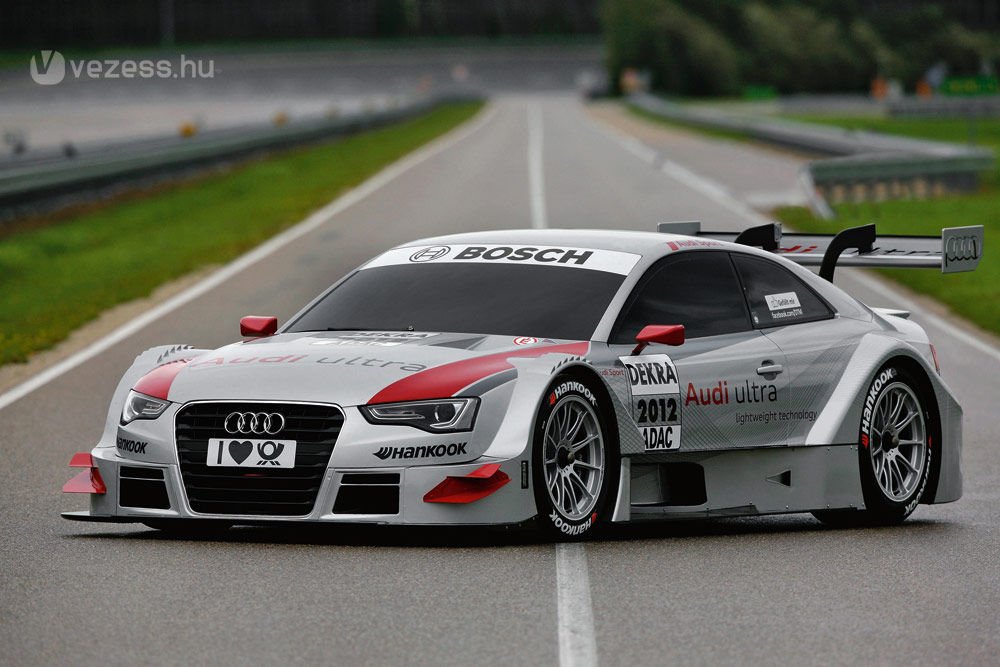 V8-as kupéval versenyez az Audi 11