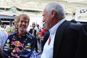 F1: Vettel megkapja az autóját