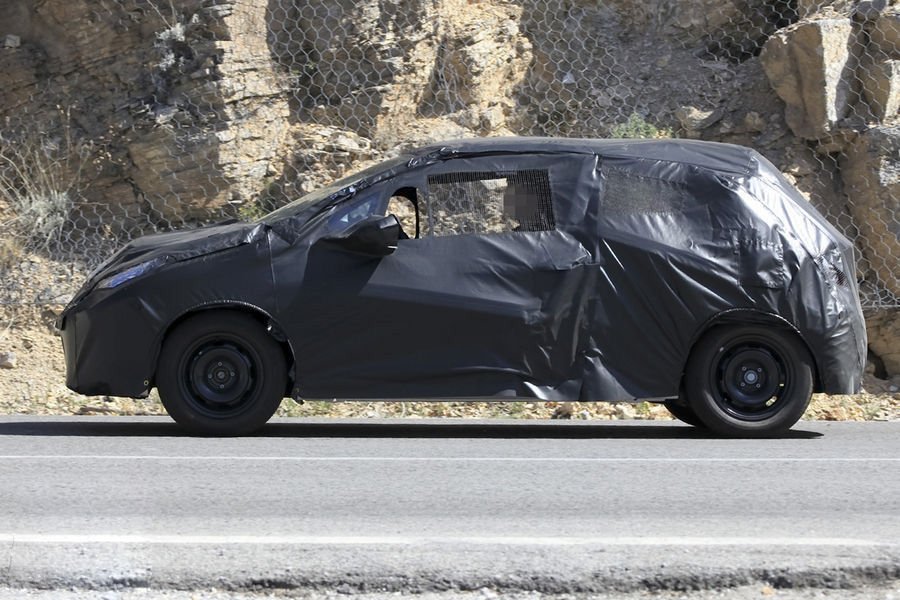 Kisebb, könnyebb lesz a Peugeot 208 1