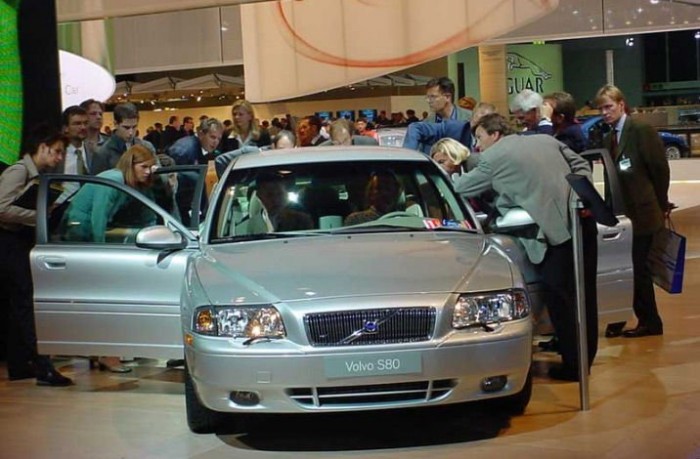 Dermedten bámultuk az S80 tévéjén, ahogy a repülőgépek belecsapódnak a New York-i ikertornyokba