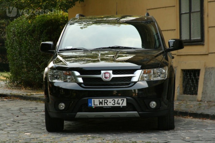 A Freemont a nagy test magabiztosságával uralja környezetét