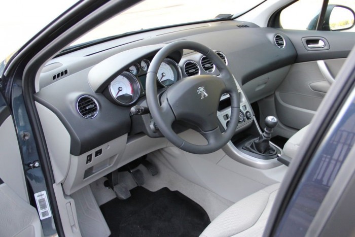 ki merem jelenteni: első osztályú belsővel van dolgunk. 