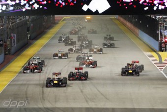 F1: Webber nem bír a Pirellikkel