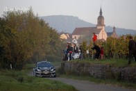 Beugró csapat az élen a Francia-ralin 42