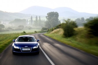 A szupersportautó új ruhája