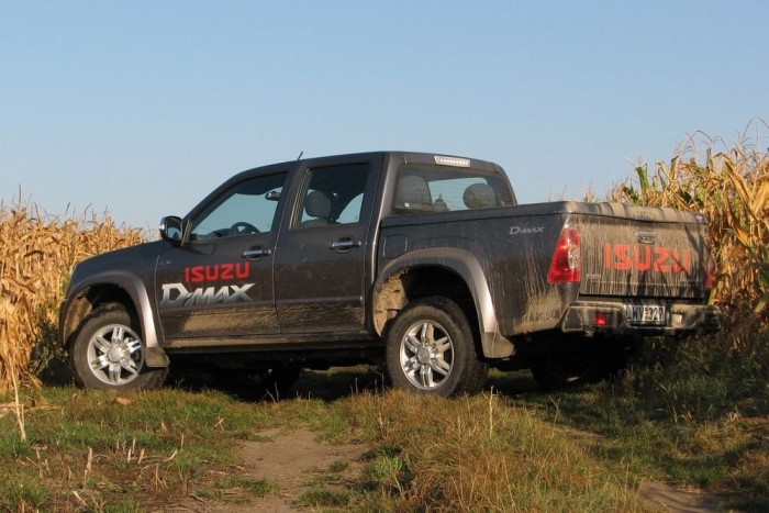 Klasszikus értékek a sárban 8 | Vezess A könnyűseggű pickup igazi élményautó laza talajon. Hát még, ha diffizár is lenne benne...