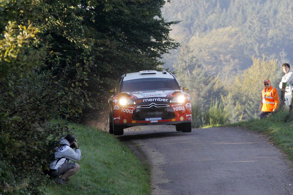 Motorhibával is Loeb az első számú 17