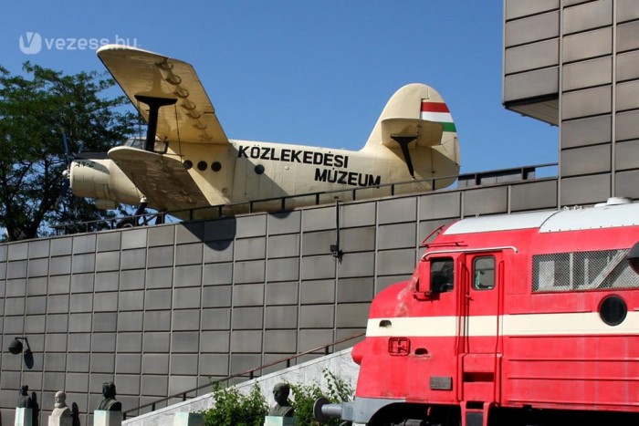 Autófestés és kémiai kísérletek a Közlekedési Múzeumban