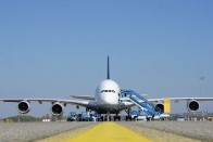 Közel 80 méteres az A380 szárnyfesztávolsága