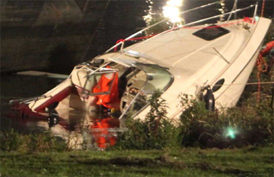 Motorcsónak ütközött hajóval, több áldozat 7