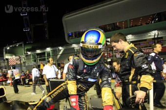 F1: Japántól kötelező az új sisak