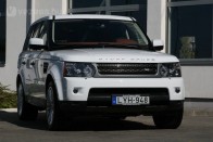 A Land Rover Discovery alapjaira épül a Range Rover Sport