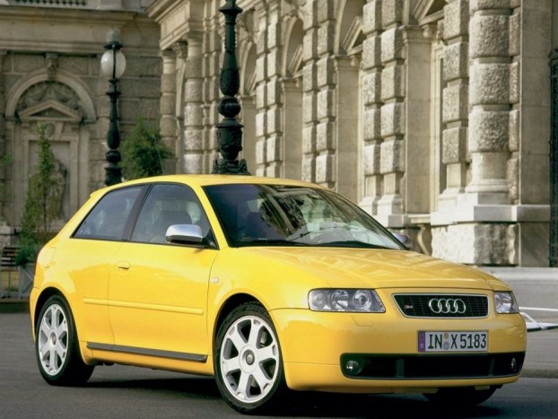 Bátor vagy őrült aki külföldről vesz autót? 7 | Vezess Az A3-mal az a baj, hogy azonos összegért elhasználtabbat adnak belőle, mint a kevésbé neves tömeggyártmányokból.