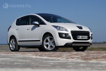 Füstmentes nap helyett csak percek: Peugeot 3008 HYbrid4