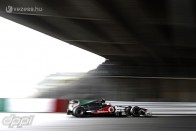 F1: Button uralja Szuzukát 24