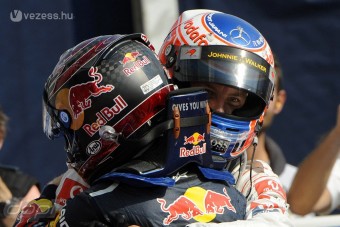 Button: Nem elég, ha hiányzik kilenc ezred