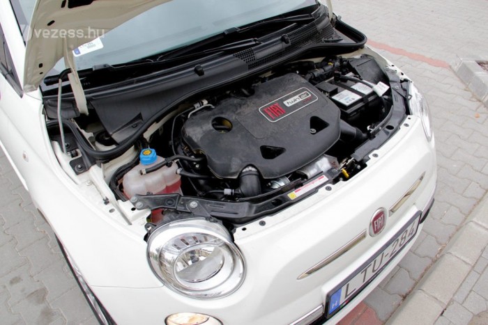 Technikailag a csúcson van a motor, kár, hogy a fogyasztási értéket nem hozza