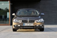 Itt az új BMW 3-as 57