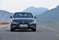 Itt az új BMW 3-as 77