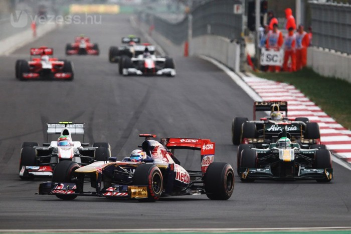 F1: Vettel verte Hamiltont, bajnok a Red Bull 7 | Vezess F1: Vettel verte Hamiltont, bajnok a Red Bull 7