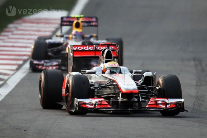 F1: Vettel verte Hamiltont, bajnok a Red Bull 8 | Vezess F1: Vettel verte Hamiltont, bajnok a Red Bull 8