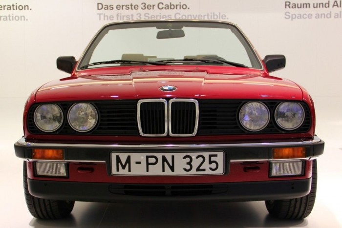 Egy használatlan E30-as kabrió